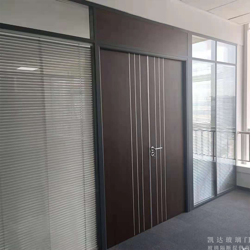 濟(jì)南玻璃隔斷為何受歡迎？
